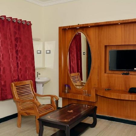 Anandha Grand Lodge Tiruchchendur Ngoại thất bức ảnh