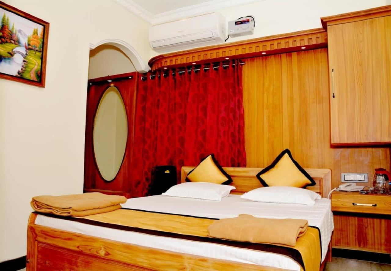 Anandha Grand Lodge Tiruchchendur Ngoại thất bức ảnh