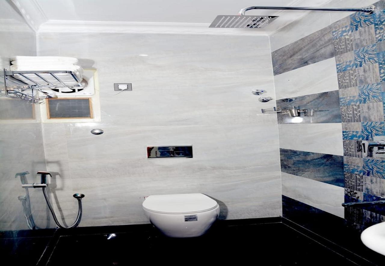 Anandha Grand Lodge Tiruchchendur Ngoại thất bức ảnh
