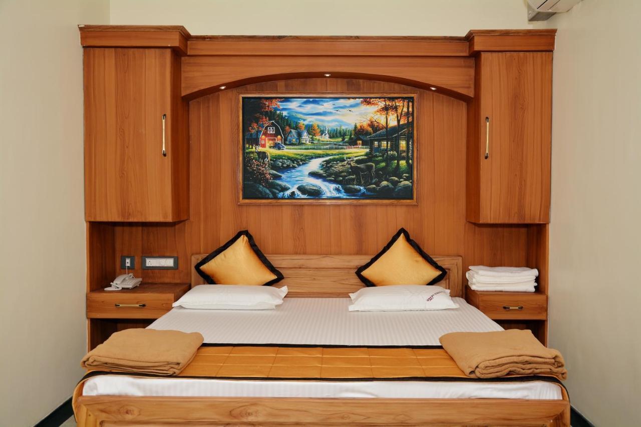 Anandha Grand Lodge Tiruchchendur Ngoại thất bức ảnh