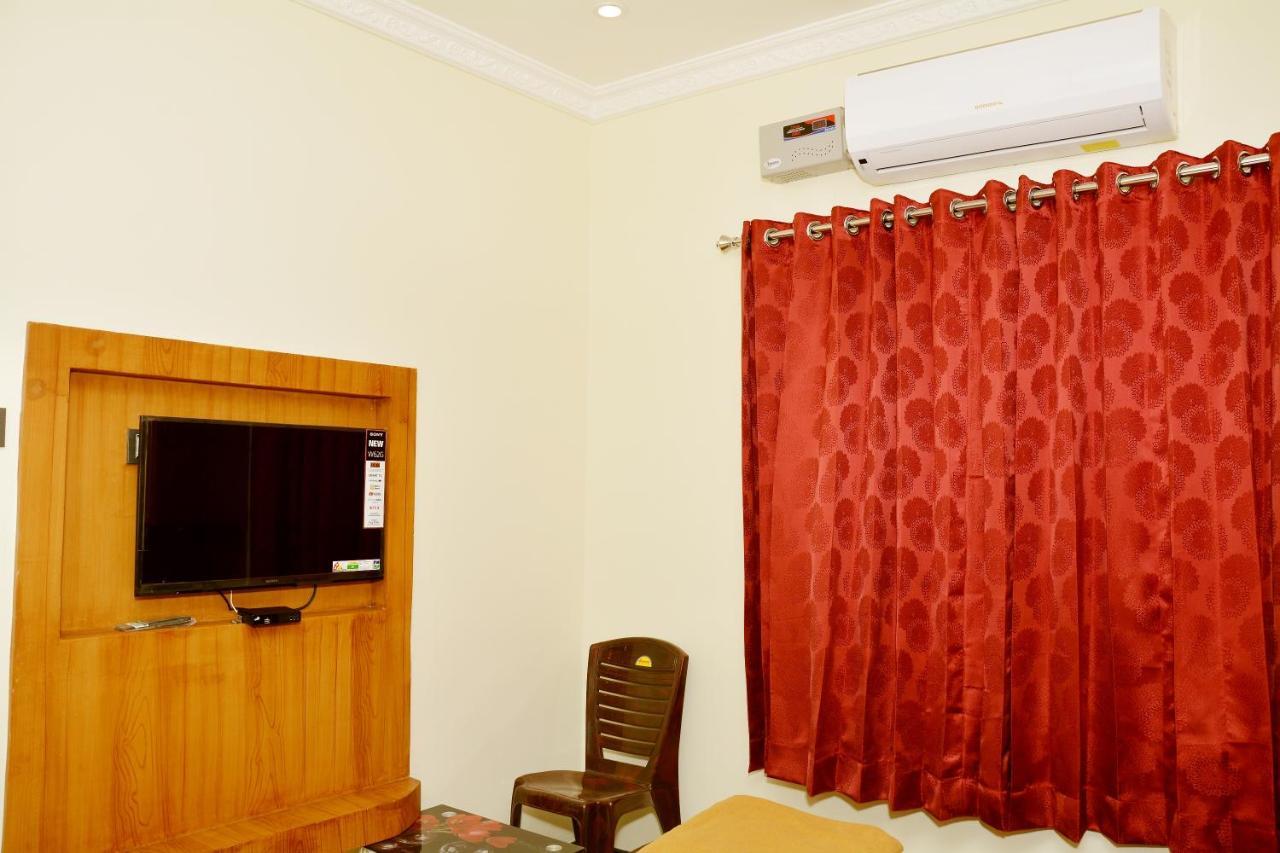 Anandha Grand Lodge Tiruchchendur Ngoại thất bức ảnh